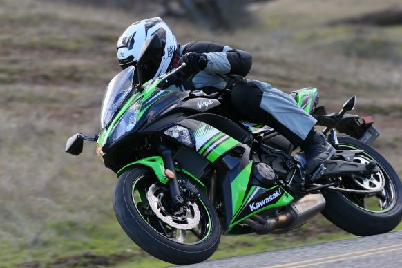 Kawasaki Ninja 650 2017: Chiếc sportbike chinh phục mọi nẻo đường - 2