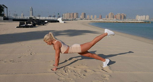 "Chiêu độc" giúp mẹ 5 con vẫn đẹp như siêu mẫu - 3