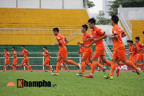 U23 Việt Nam: HLV Hữu Thắng không lo “một núi hai cọp” - 9