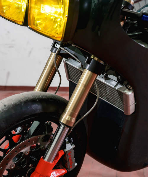 Soi &#34;cú đêm&#34; cực ngầu Ducati 750 F1 - 8