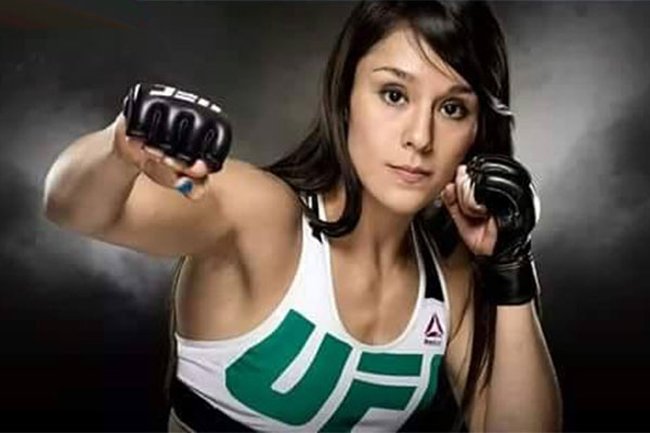 21 tuổi, Alexa Grasso được biết đến là một trong những nữ võ sĩ xuất sắc nhất của sàn đấu MMA.
