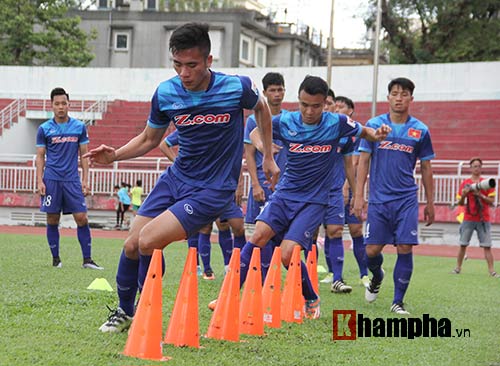 U23 Việt Nam: Công Phượng tỏa sáng trên sân tập - 1