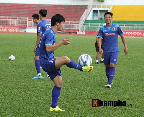 U23 Việt Nam: Công Phượng tỏa sáng trên sân tập - 5