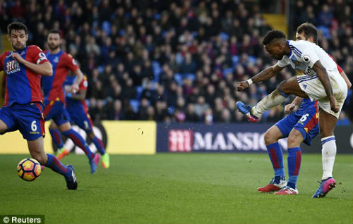 Crystal Palace - Sunderland: Cú đúp phút bù giờ - 1