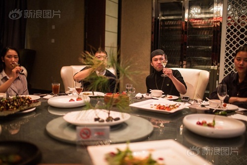 Chàng trai chia sẻ thầm kín về nghề quản lý quán bar - 3