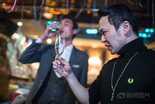 Chàng trai chia sẻ thầm kín về nghề quản lý quán bar - 11