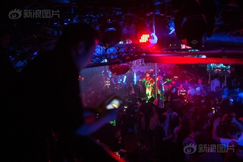 Chàng trai chia sẻ thầm kín về nghề quản lý quán bar - 5