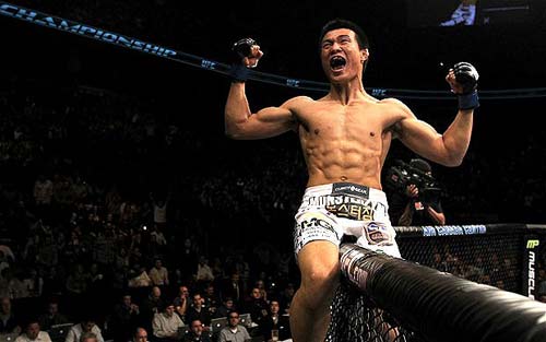 UFC: “Zombia Hàn Quốc” 1 đấm cho đối thủ gục - 1