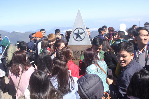 Xếp hàng “check in” Fansipan đầu xuân - 6