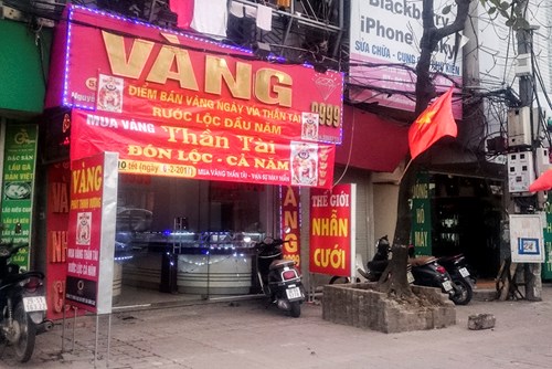 “Nơi chen nhau, chỗ đìu hiu“ mua vàng ngày Thần tài - 3