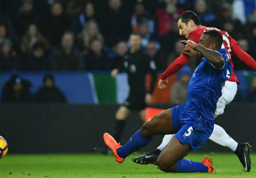 Tin HOT bóng đá tối 6/2: Mourinho bị chê không bằng Conte - 2