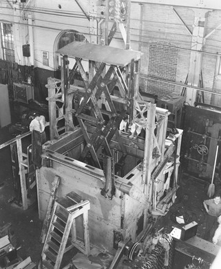 Căn hầm chống bom nguyên tử cất giữ “giá trị Mỹ” - 4