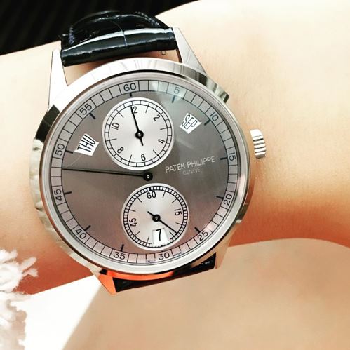 Choáng ngợp loạt đồ hiệu tiền tỷ của Mai Phương Thúy - 10