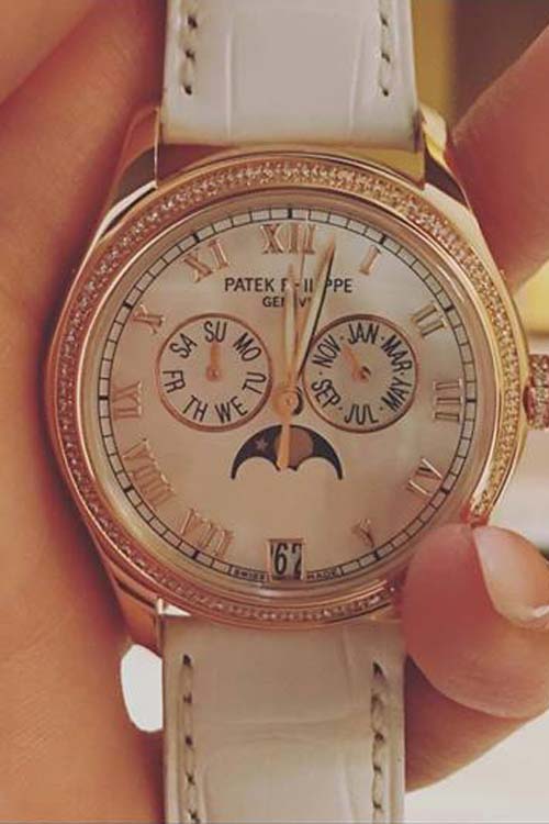 Choáng ngợp loạt đồ hiệu tiền tỷ của Mai Phương Thúy - 7