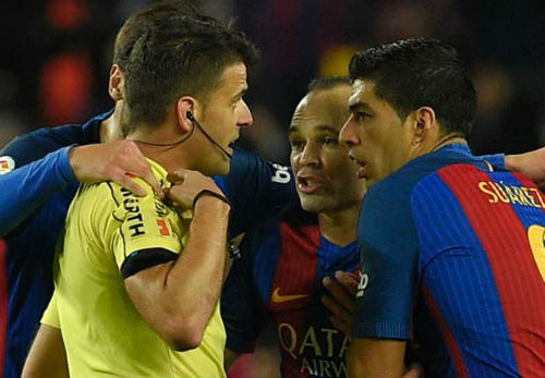 Suarez lỡ chung kết cúp Nhà Vua, Barca thề khiếu kiện - 1