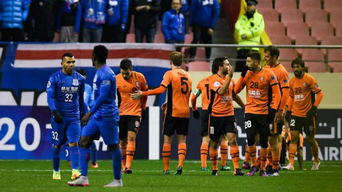 Lương số 1 thế giới, Tevez ra mắt tồi tệ ở Trung Quốc - 1