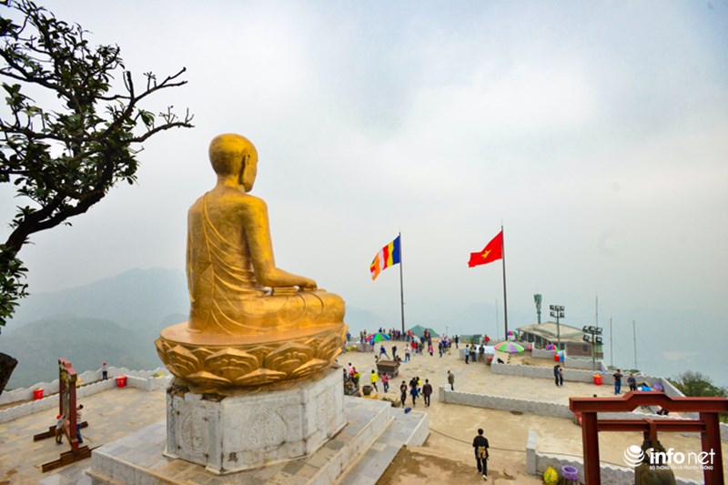 Cận cảnh tượng Phật Hoàng lớn nhất VN trên núi Yên Tử - 3