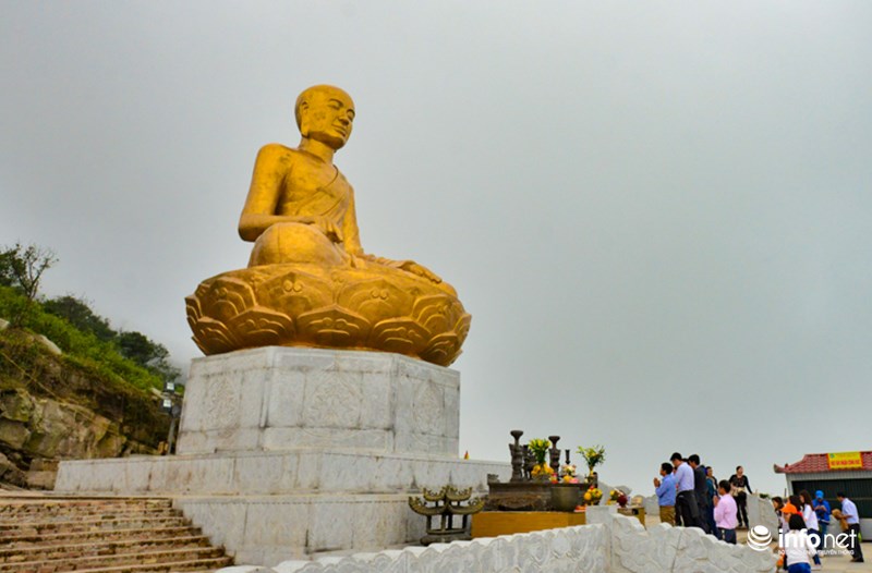 Cận cảnh tượng Phật Hoàng lớn nhất VN trên núi Yên Tử - 6