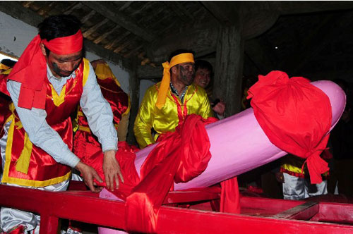 “Của quý” trong lễ hội táo bạo nhất Việt Nam năm nay ra sao? - 1