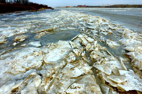 Ngắm sông dài thứ 2 châu Á “thức giấc” sau mùa đông - 8