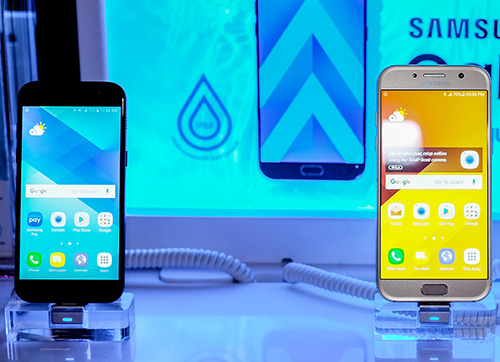 Samsung công bố giá bán Galaxy A5 và A7 phiên bản 2017 - 1