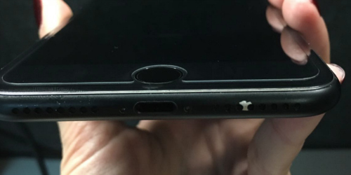 Apple iPhone 7 dễ bong tróc, sứt mẻ - 1