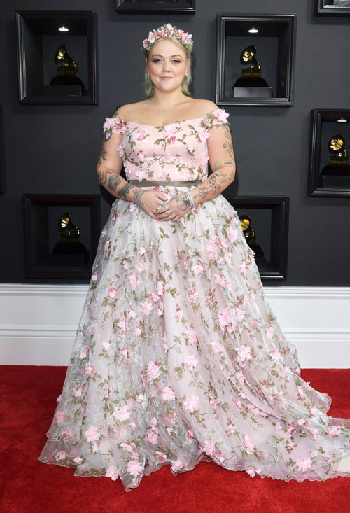 Gaga quên nội y, Adele lộng lẫy trên thảm đỏ Grammy - 4