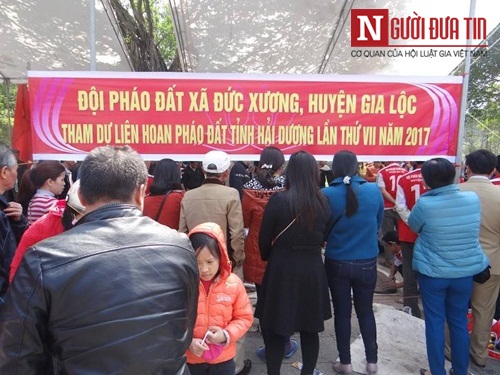 Pháo đất 100kg nổ vang trong lễ hội mùa xuân Côn Sơn - Kiếp Bạc - 1