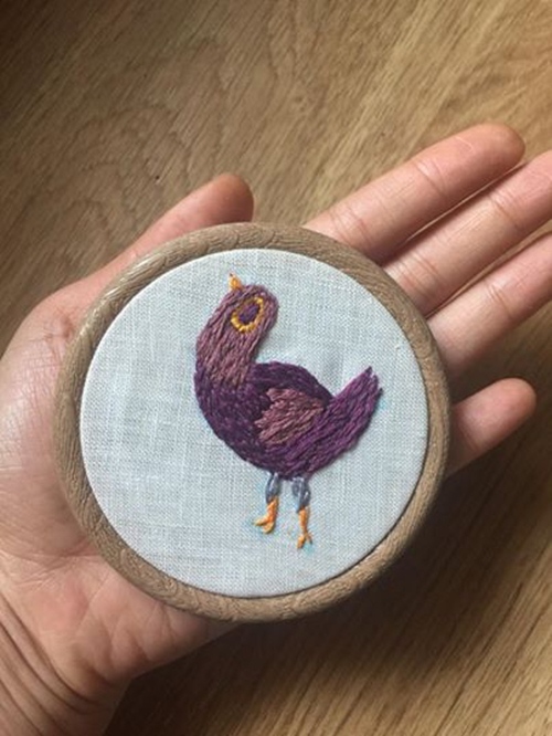 Chú chim màu tím đang "công phá" giới trẻ toàn cầu - 12