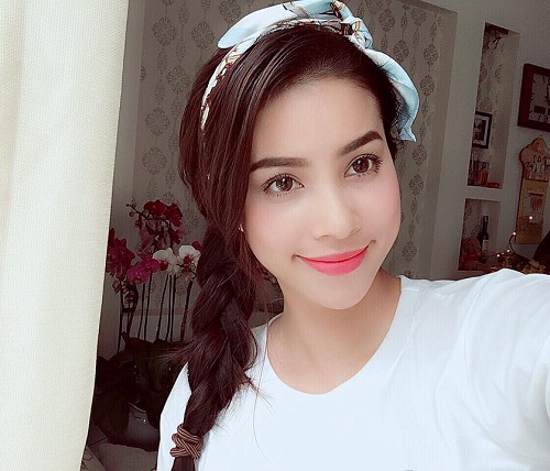 Dàn mỹ nhân gợi cảm "đọ sắc", khoe quà ngày Valentine - 10