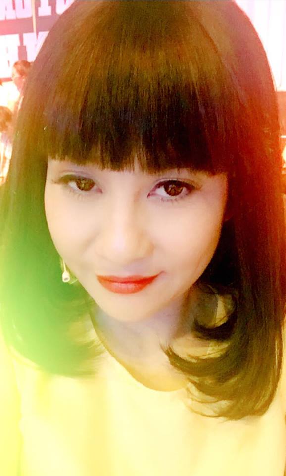 Dàn mỹ nhân gợi cảm "đọ sắc", khoe quà ngày Valentine - 9