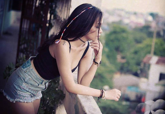 Ngoài xăm hình, Ngọc Like còn là một họa sĩ phục trang nghệ thuật - ngành nghề cô nàng từng theo học. 