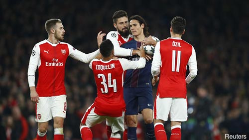 Arsenal đấu Bayern: Thành bại ở bài toán Ozil - Sanchez - 2