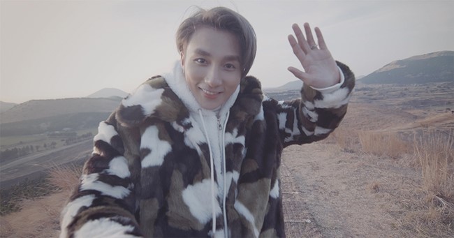 Style thời trang gây "bão view" của Sơn Tùng trong MV mới - 3