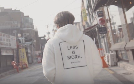 Style thời trang gây "bão view" của Sơn Tùng trong MV mới - 5