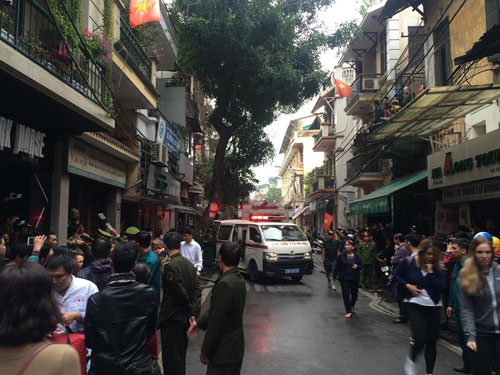 Cháy lớn ở phố cổ Hà Nội, một người tử vong - 3