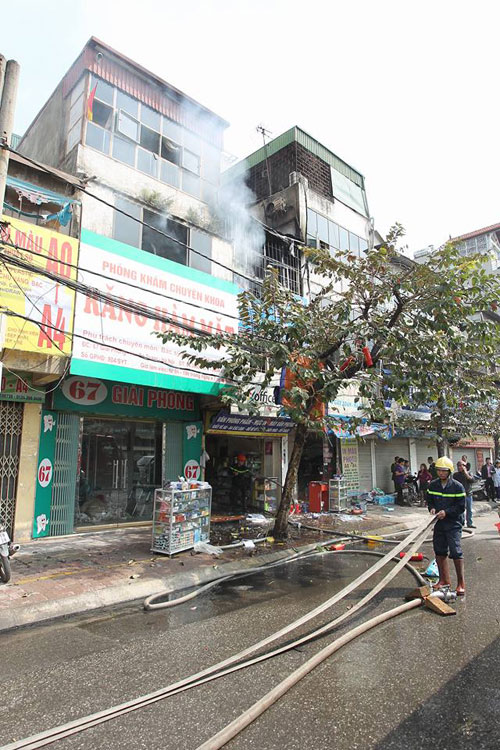 Cháy rụi chuồng cọp 3 tầng giữa Thủ đô, cả khu phố náo loạn - 2