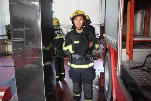 Chàng lính cứu hỏa nổi tiếng nhờ "tô mì khổng lồ" giờ ra sao? - 4