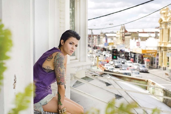 Cô gái có cú đấm "thần sầu" trong phim 18+ John Wick 2 - 5