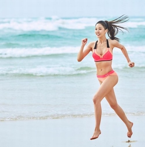 10 bóng hồng hot nhất trên Facebook Hàn Quốc tuần qua - 3