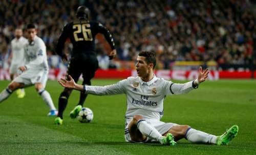 Ronaldo ở cúp C1: Bàn đạp cho Quả bóng vàng thứ 5 - 1