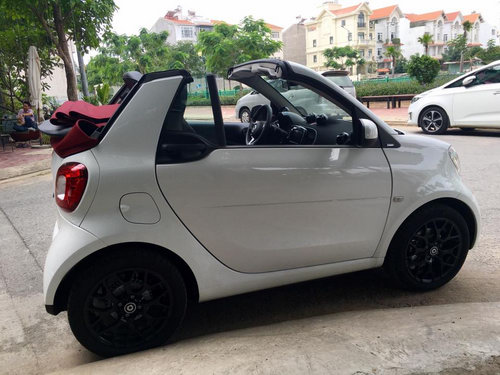Smart ForTwo Cabrio: Xe nhỏ giá hơn 1 tỷ đồng - 3