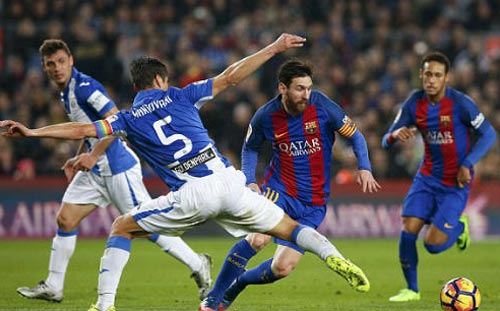 Messi không ăn mừng, Barca rút gọn ứng viên HLV mới - 1