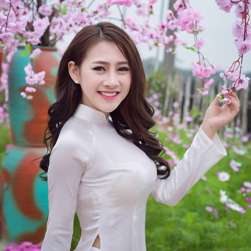 Hot girl chịu khó &#34;lả lơi&#34; nhất làng hài miền Bắc bất ngờ lên xe hoa - 9