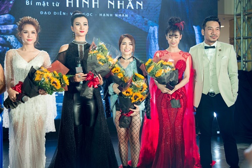 Vợ chồng Trương Quỳnh Anh tình tứ, dập tan tin đồn rạn nứt - 4