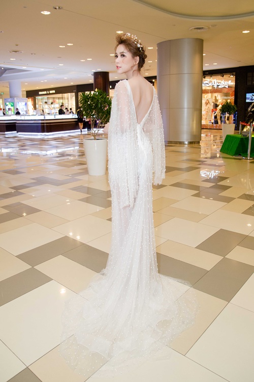 Vợ chồng Trương Quỳnh Anh tình tứ, dập tan tin đồn rạn nứt - 7