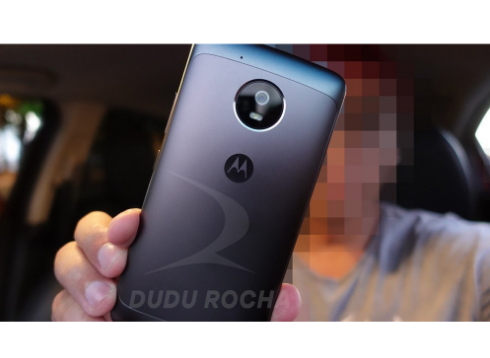 Trên tay mẫu Motorola Moto G5: Giá cả tầm trung - 1