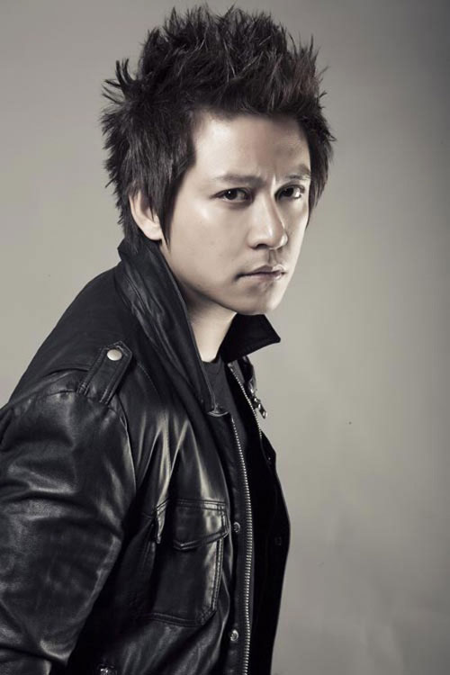 Tuấn Hưng và những "quả đầu" thời xoăn tít đến 3cm - 5