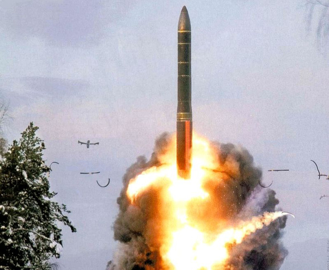 Tên lửa liên lục địa Nga sẵn sàng khai hỏa ngay lập tức - 1