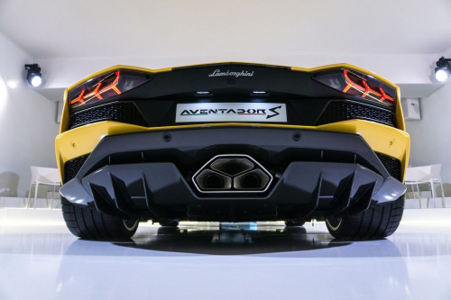 Lamborghini lần đầu ‘nhá hàng’ Aventador S - 10